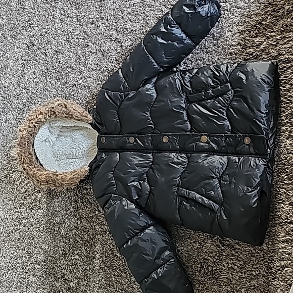 STUNNING OLD NAVY FUR TRIM PUFFER JACKET - Picture 1 of 11